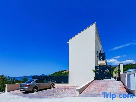 Orange Tree Pool Villas - Sea View and Private Pool