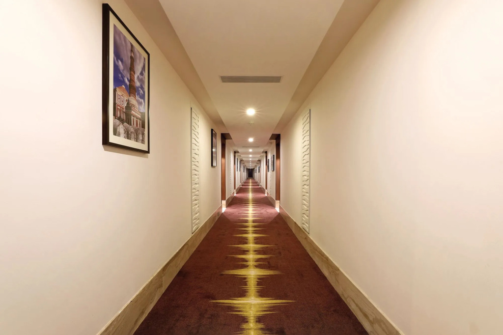 Lemon Tree Hotel, Sector 68, Sohna Road, Gurugram