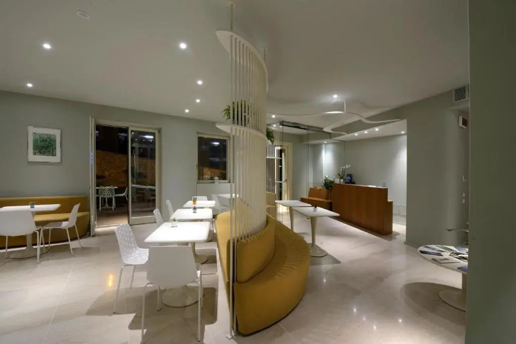 Aromi Piccolo Hotel