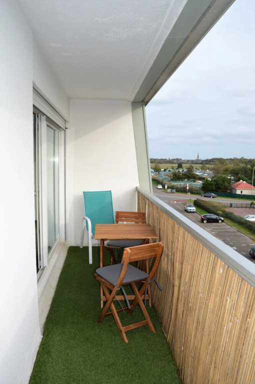 Charmant studio avec balcon à 20m de la mer