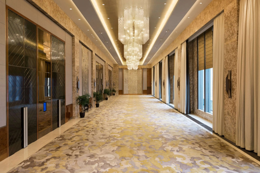Midtown Shangri-La, Hangzhou, moments from West Lake