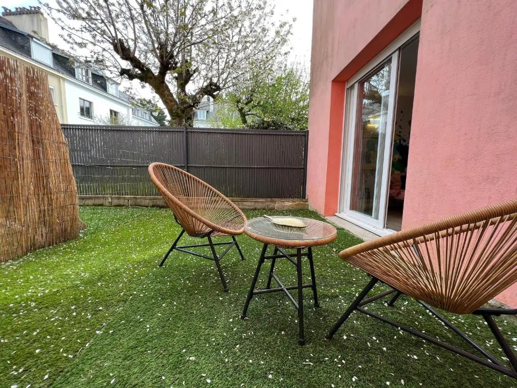 Little Garden by PÓM