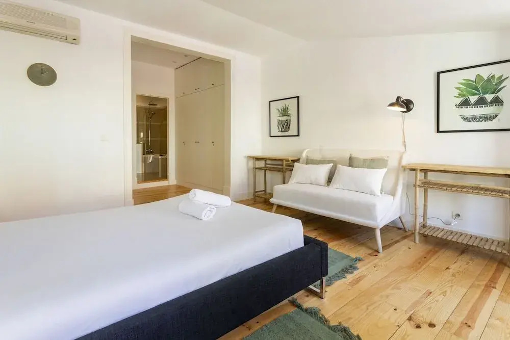 Santos Apartments by Linc