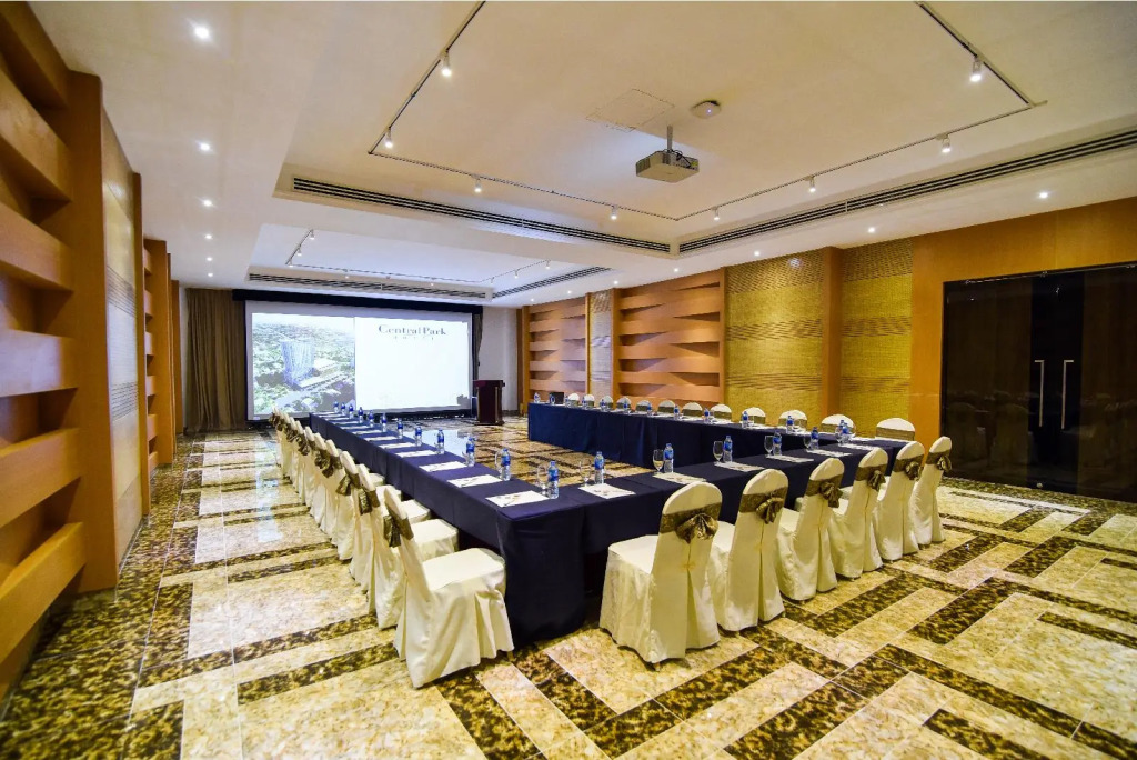 The Mira Central Park Hotel