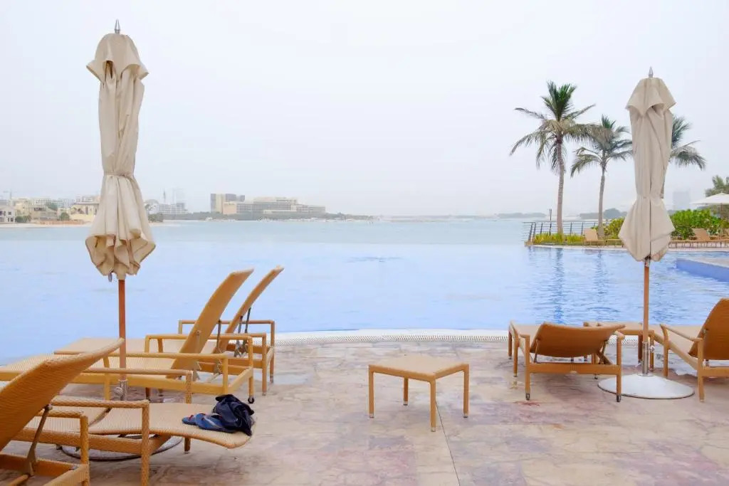 Maison Privee - Spacious Apt on Palm Jumeirah w Sea Views and Premium Facilities Access