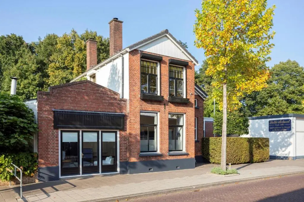 Pakhuis Bed and Breakfast Unique
