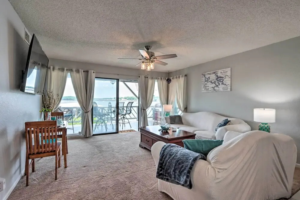 Pool Access & Lake Views: Osage Beach Condo!