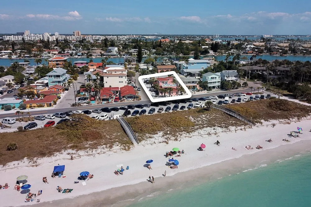 Sunset Beach W/ Pool & Gulf-view Rooftop Deck 4 Bedroom Home