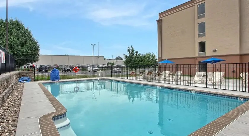 Comfort Inn West