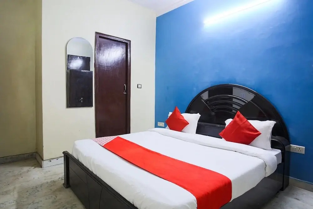 Silver Villa by OYO Rooms