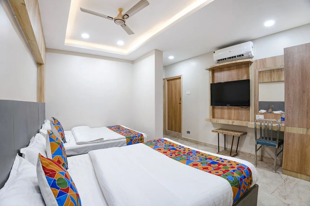 Fabhotel Wooden Park