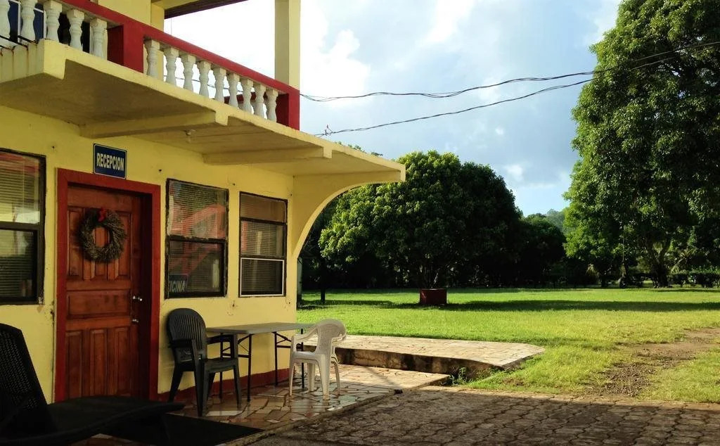 Sunrise Paradise/Carlito´s Place