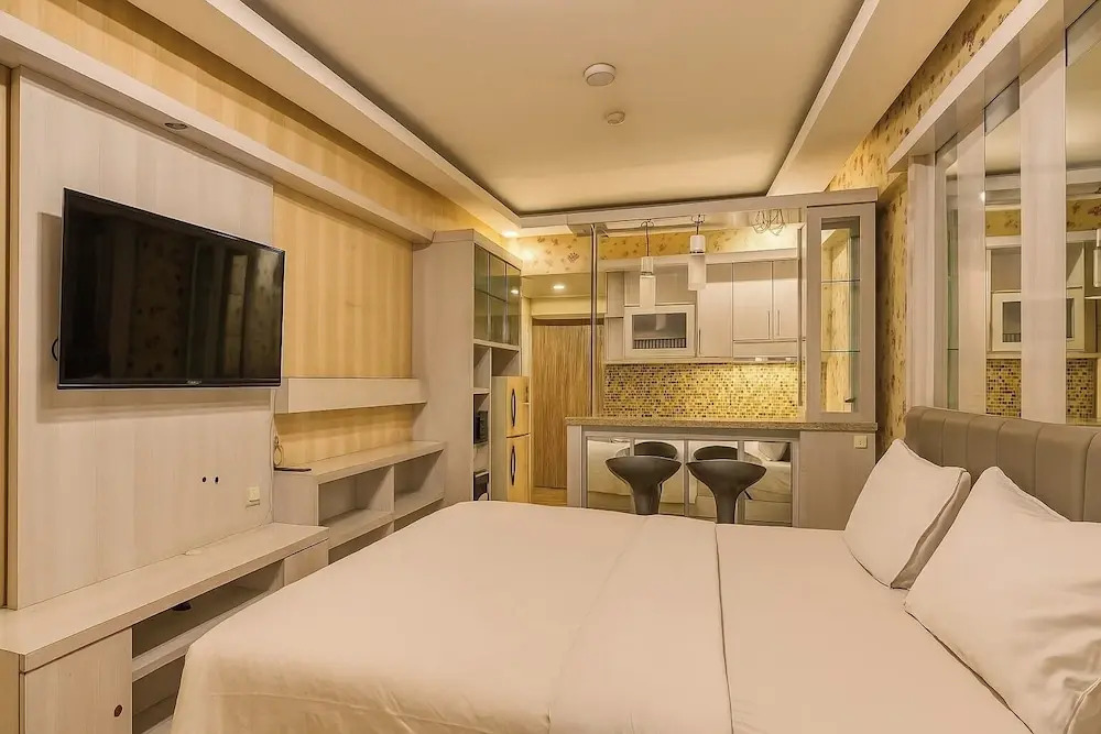 Quintessa Room at Candiland Apartment