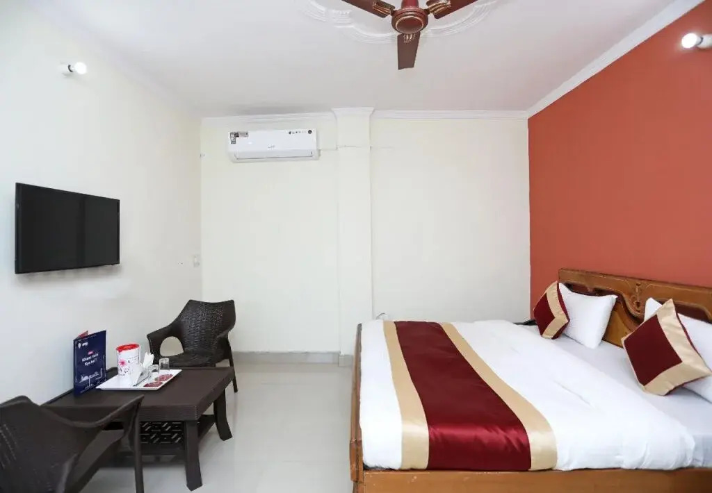 Hotel R K Residency By OYO Rooms