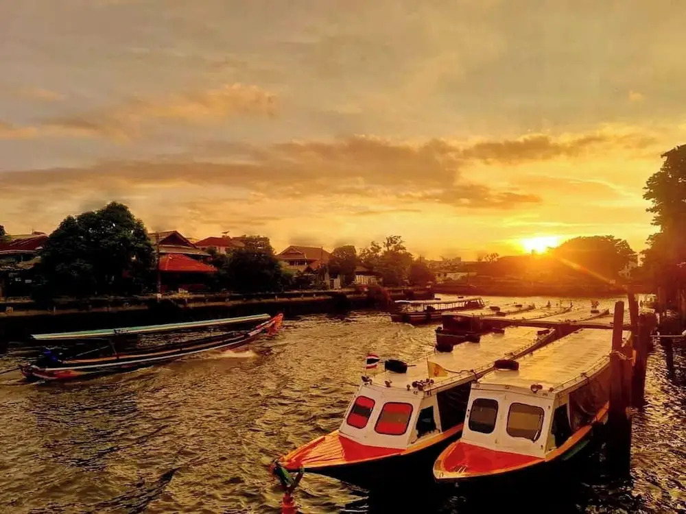 NORN Canalside Bangkok Hotel โรงแรมนอนริมคลอง