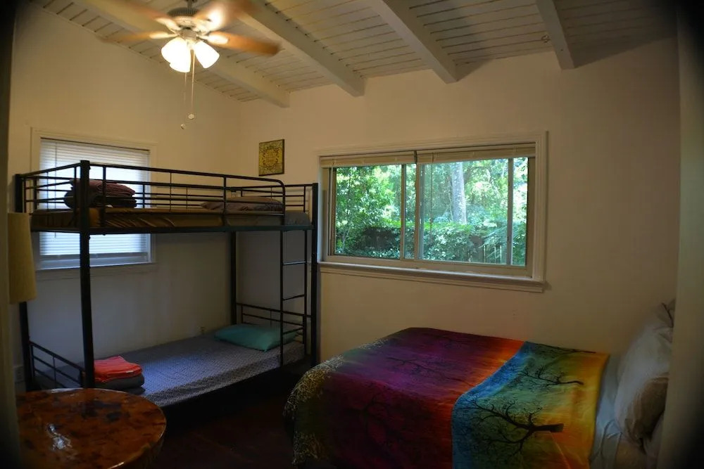 Sun And Moon Hostel