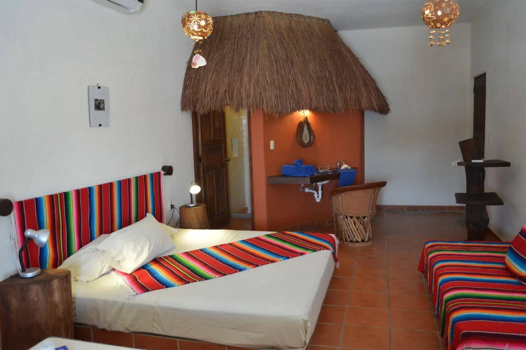 Lo Nuestro Petit Hotel