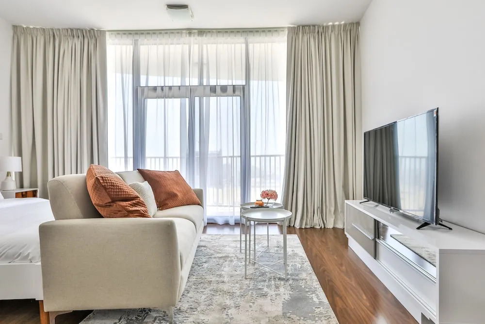 Driven Holiday Homes - Binghatti Pearls