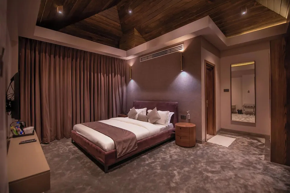 Valentia The Exotic Boutique Hotel - Pure Veg