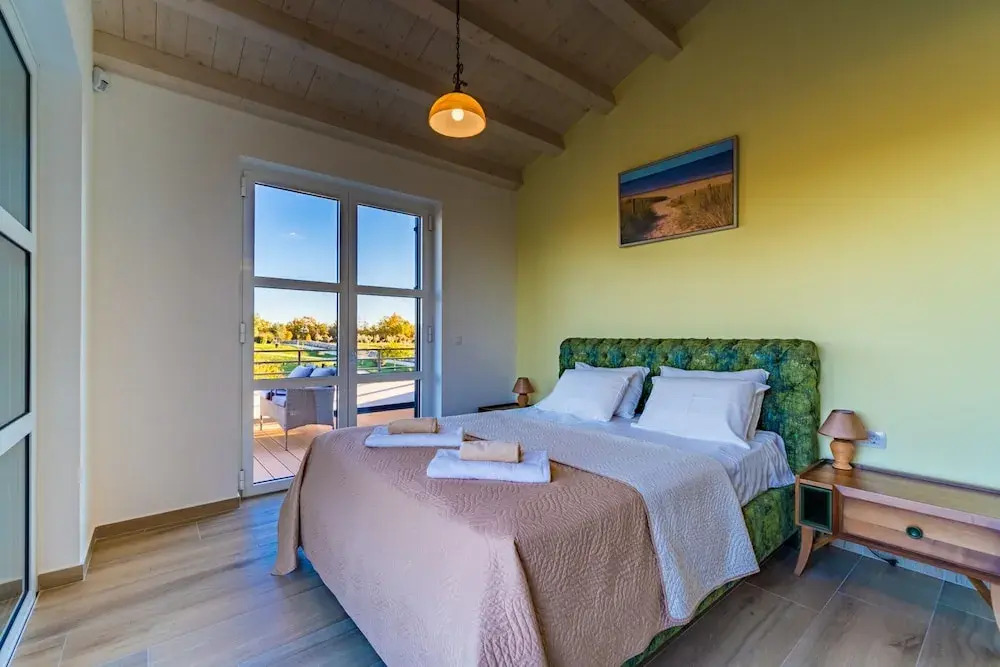 Villa in Filipana with Private Heated Pool
