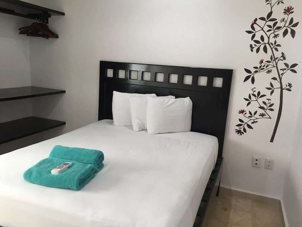 La Playa Condo
