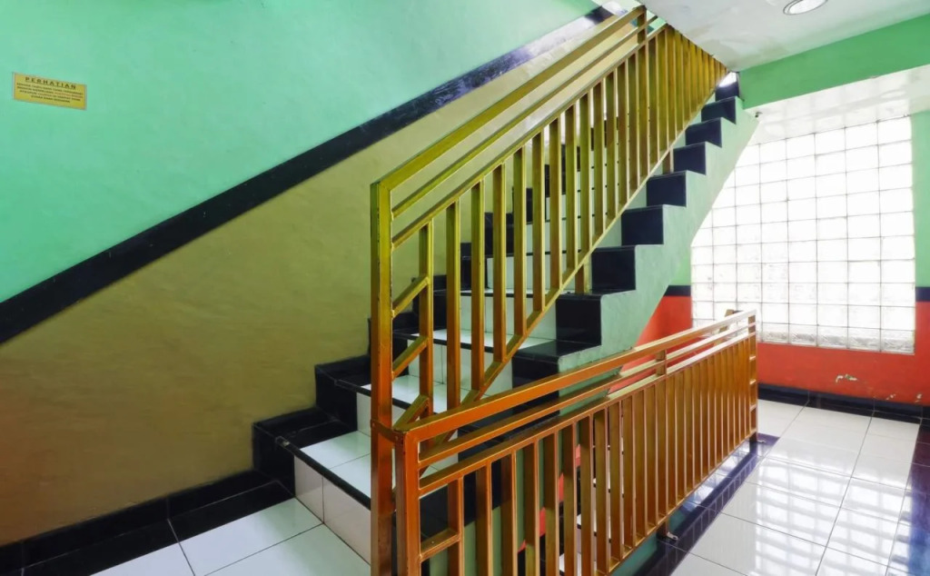 Residence Hotel Syariah by OYO Rooms
