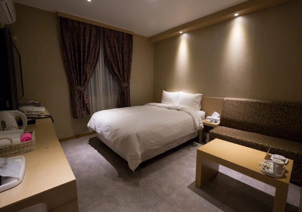 Hotel Bom