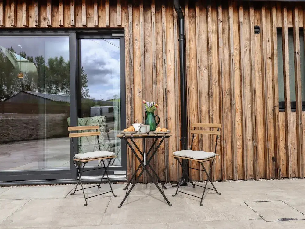1 Caddaford Barns