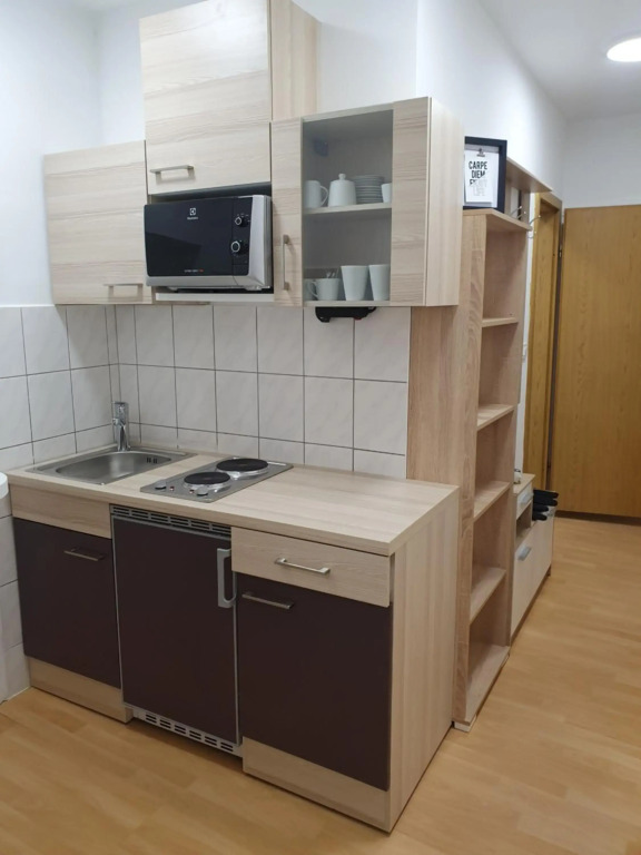 Railway Station City Modern Apartment
