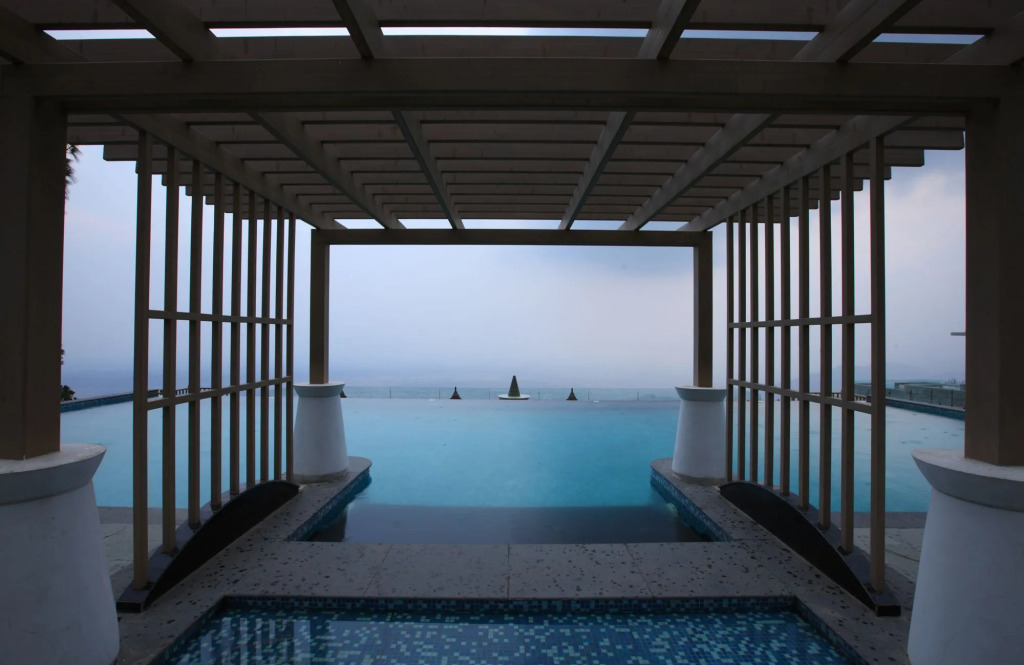 Moksha Himalaya Spa Resort