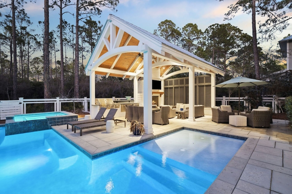 'mirasol House' Pool + Golf Cart Watercolor, Fl 4br/4ba/bonus Bunk -- Sleeps 12 4 Bedroom Home by RedAwning