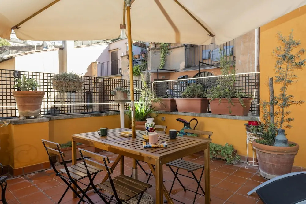 Chiara in Pantheon Apartment With Terrace