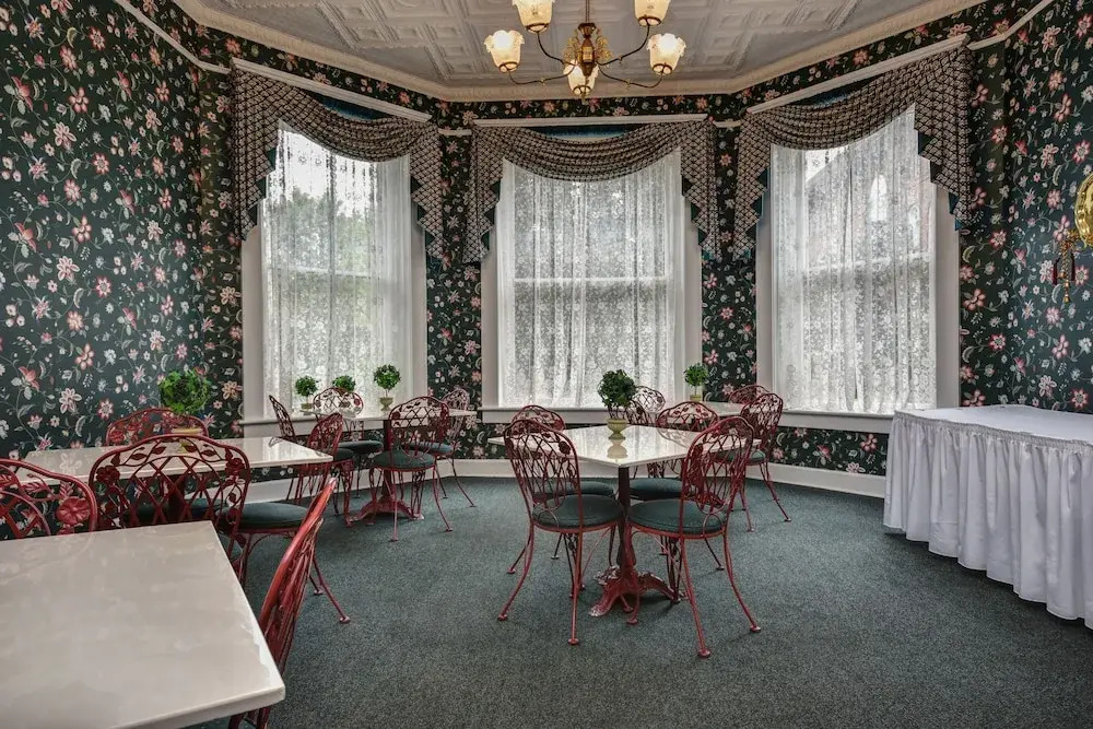 The Mansion at Elfindale