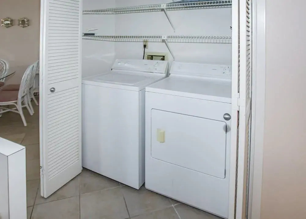 Gulf-Front Summer House Condo by RedAwning