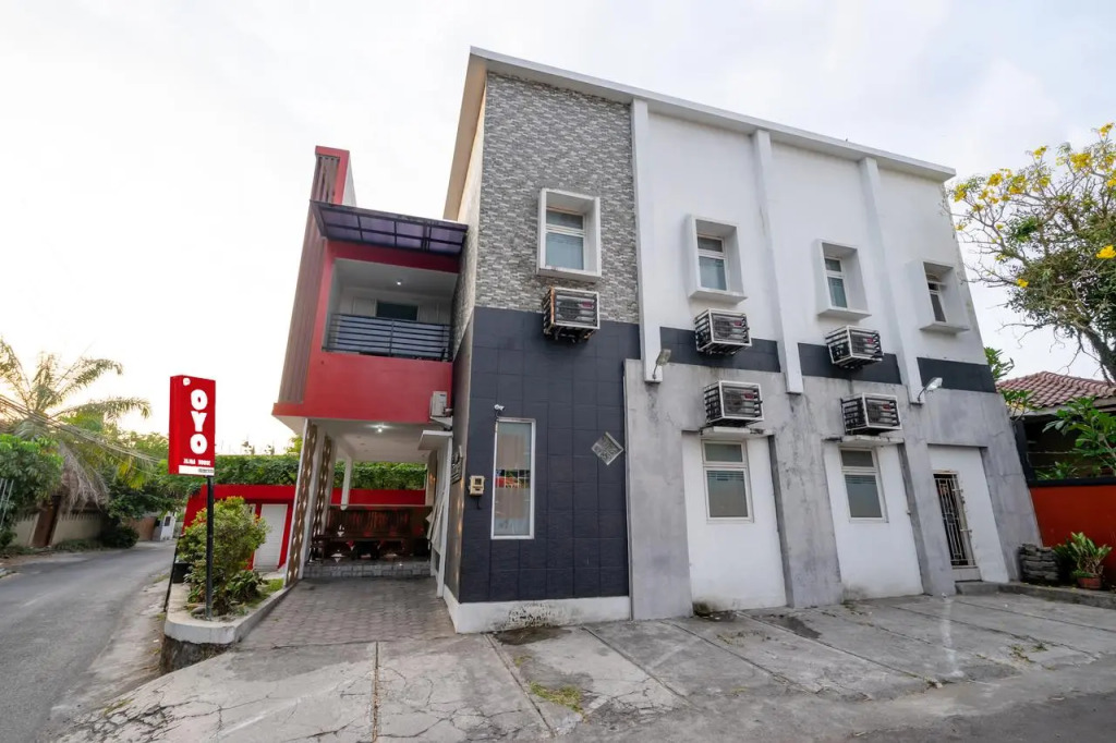 OYO 1829 Zaira House