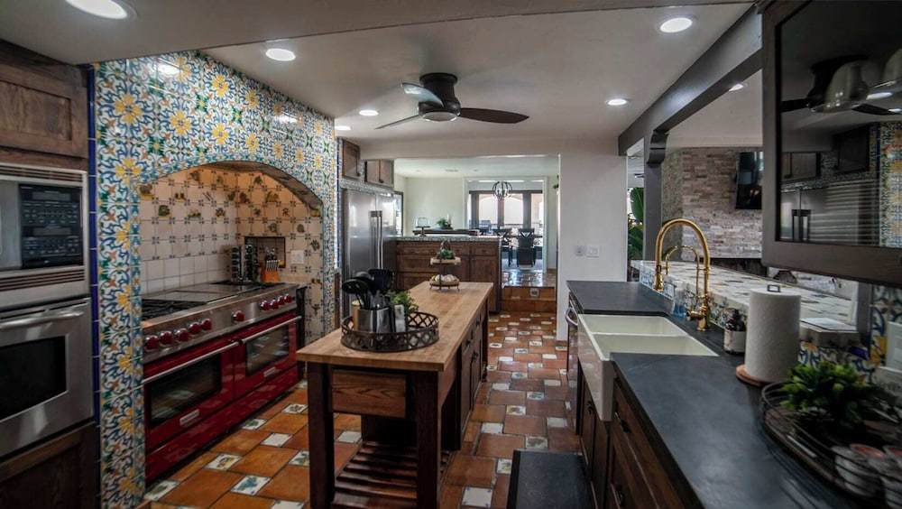 Gorgeous Hacienda on the River! Private Dock!