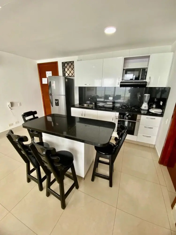 2 Bedroom Beachfront Apartment 2p1-al With Pool And Wifi