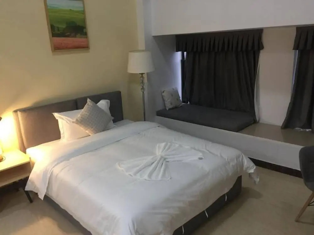 HT Aparthotel