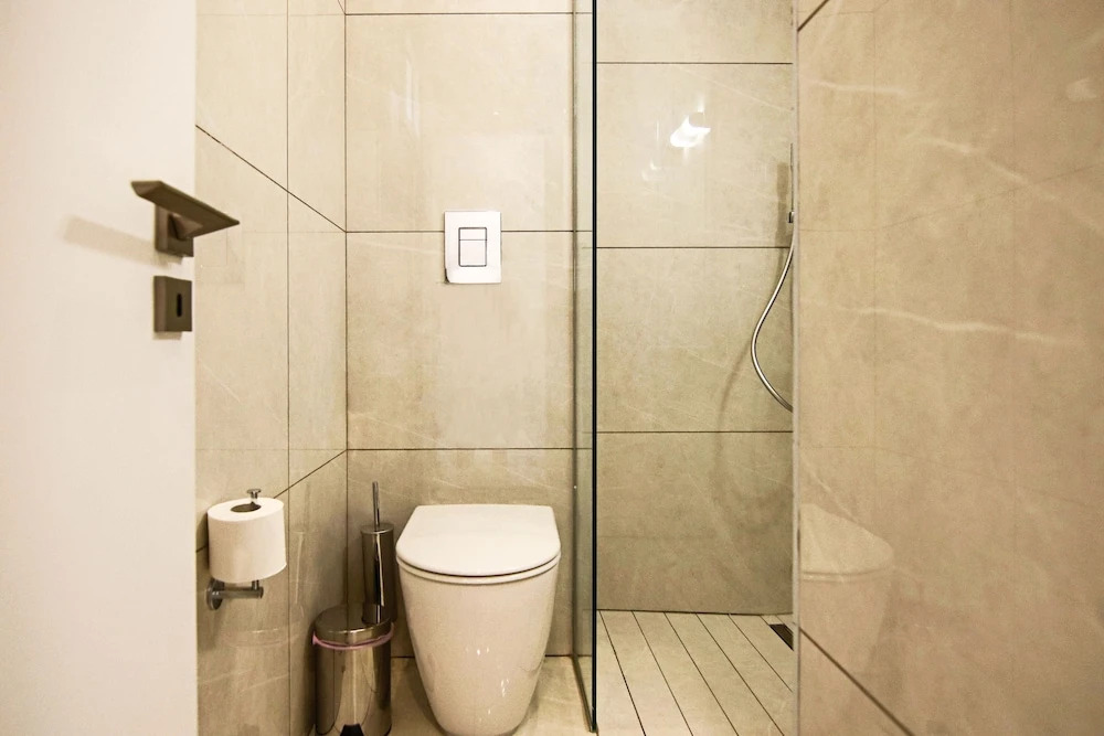 Phaedrus Living: Seaside Executive Flat Harbour 101