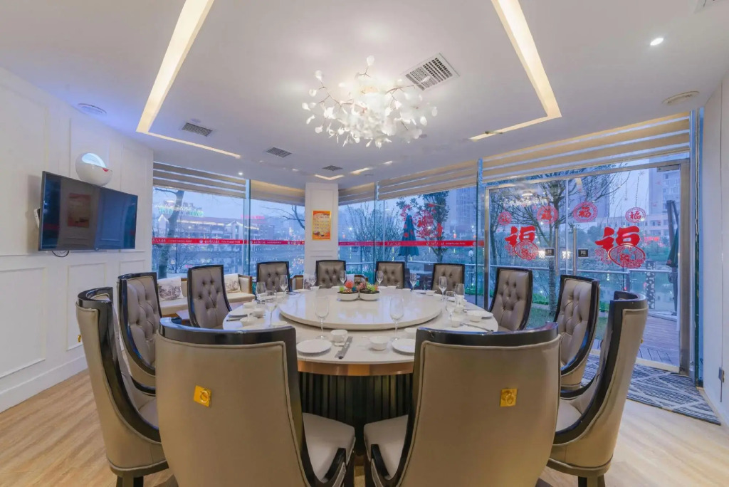 Huatian Hotel