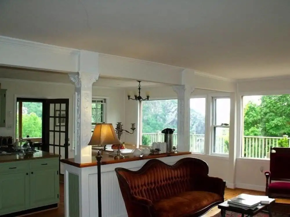 Ledge House Bed & Breakfast