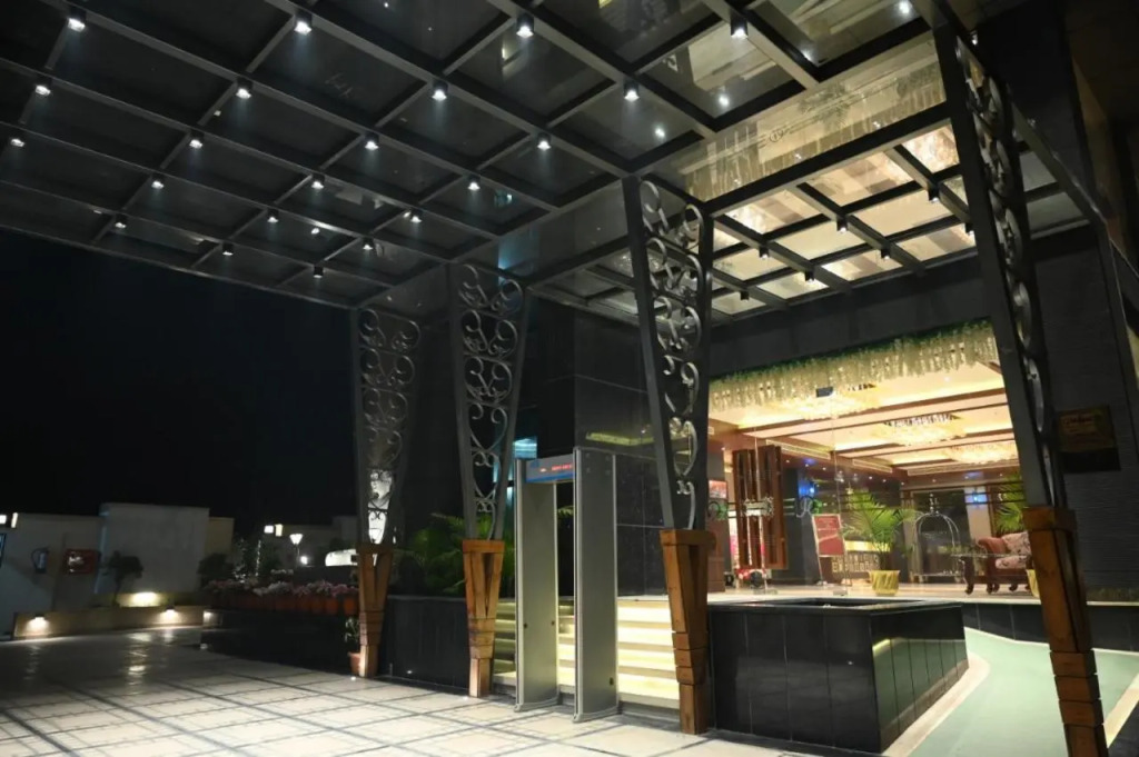 The Pinnacle INN Sarnath