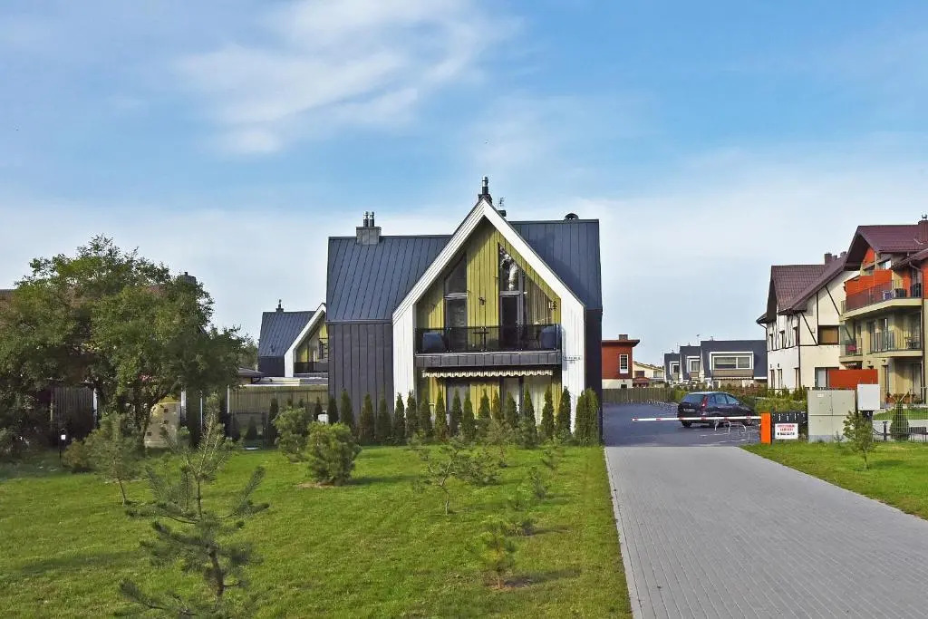 Green Dune House with Pool 5 min to Beach
