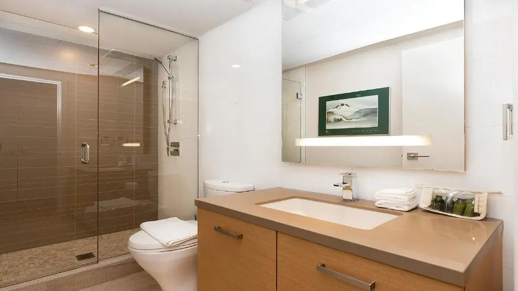 *Prestigious Promontory 2 bedroom w/Ocean Views