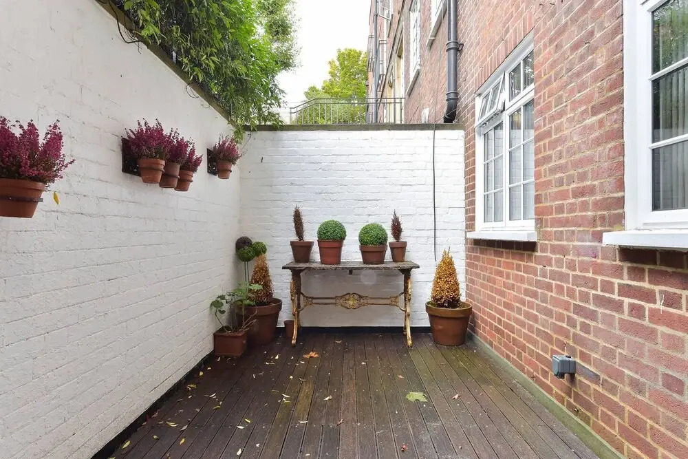 ALTIDO Peaceful 1 bed Flat off Sloane Square With Patio