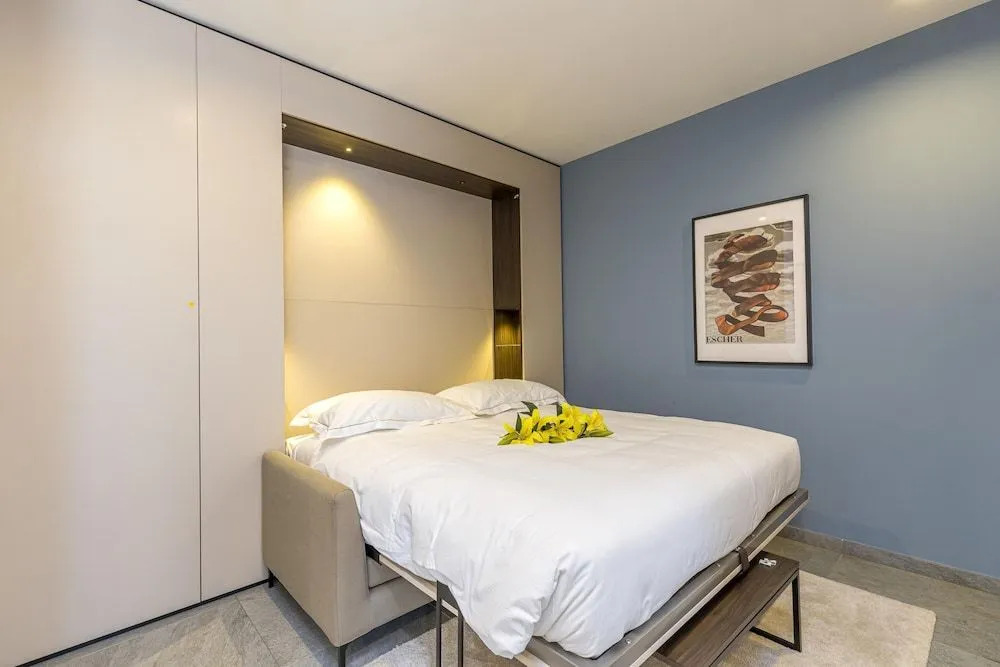 Icon H 503 Suite Micro-living