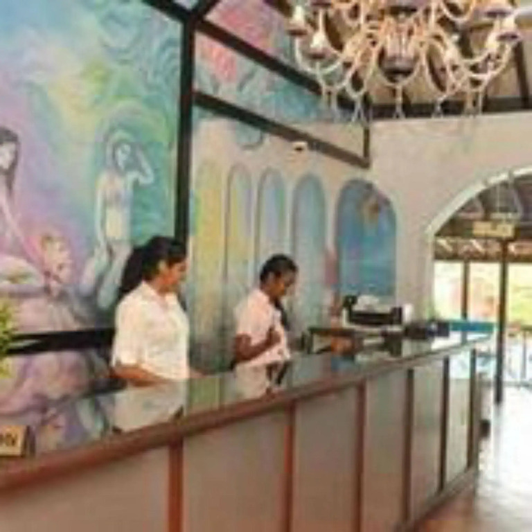 Colonia Santa Maria, A Club M Associate