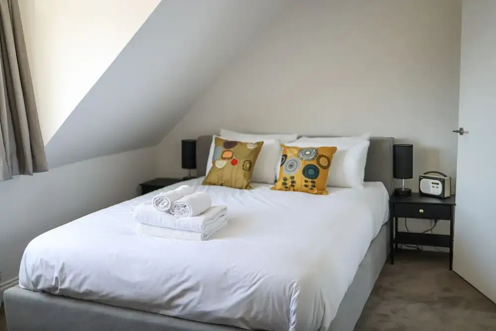 Bright & Beautiful Studio Flat in Bristol