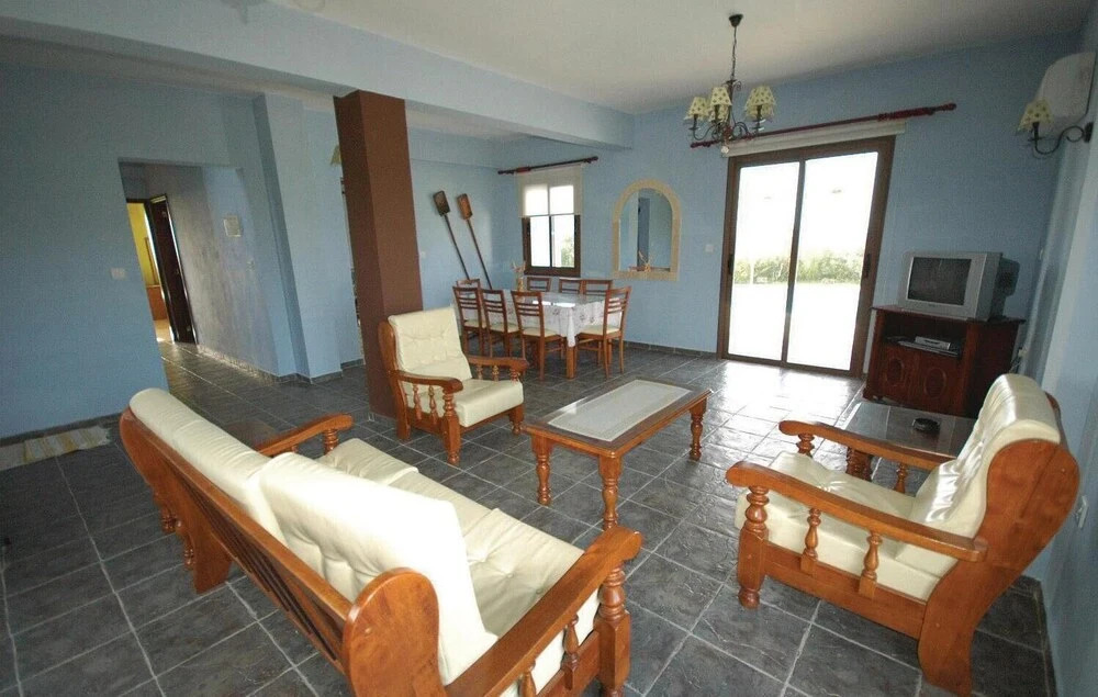 Nice Home in Pegia-paphos With Wifi and 4 Bedrooms