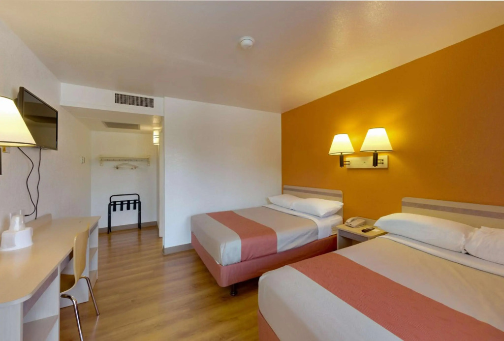 Motel 6 Weed - Mount Shasta